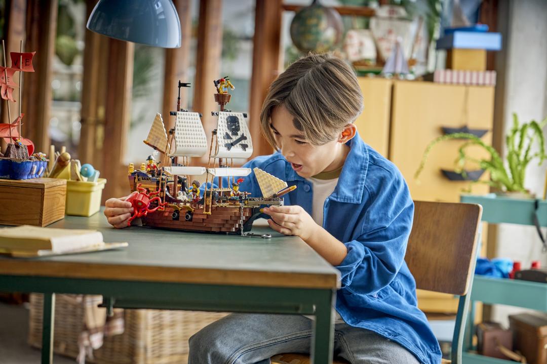 LEGO Creator 3-in-1 Iconic Pirate Ship Set 31387