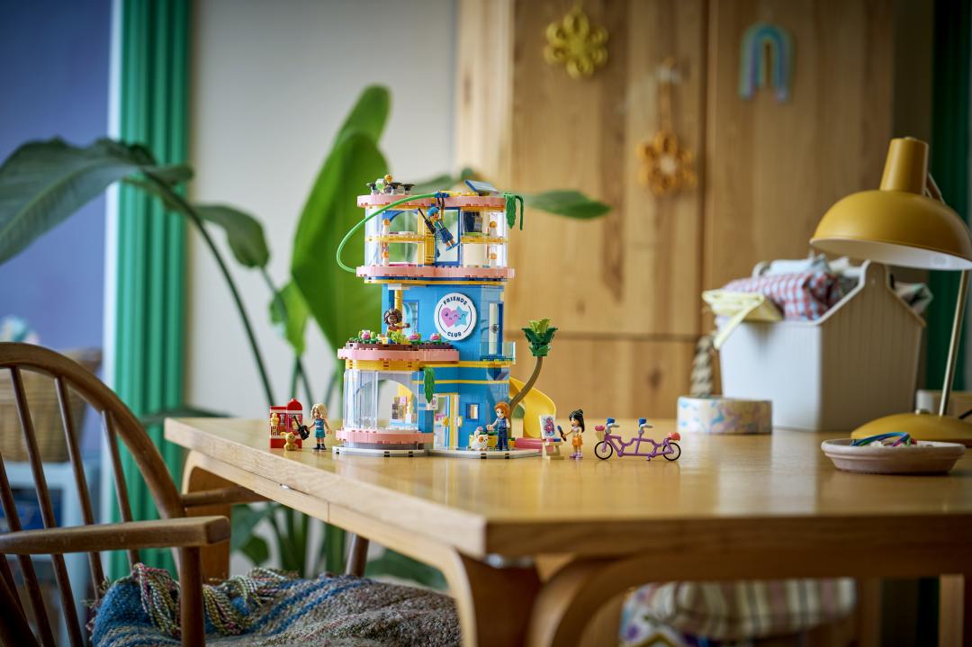 LEGO Friends Heartlake City Friends Club House Set 42689