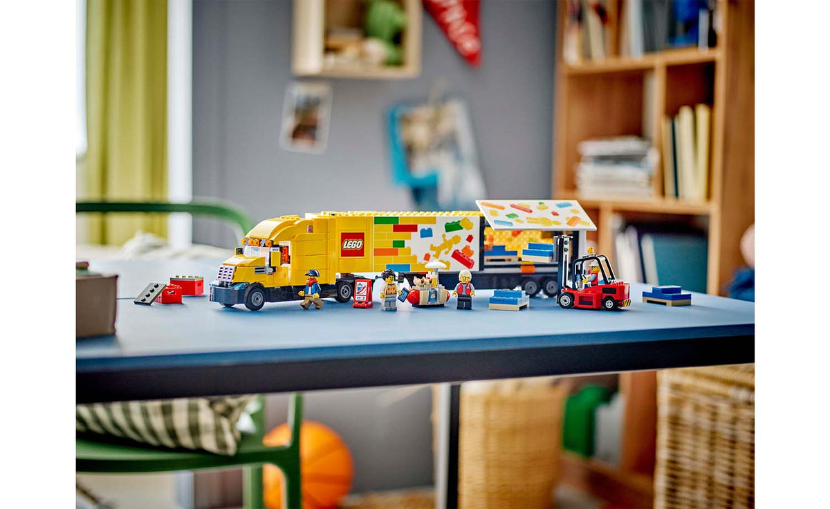 LEGO CITY Yellow Delivery Truck Set 60440