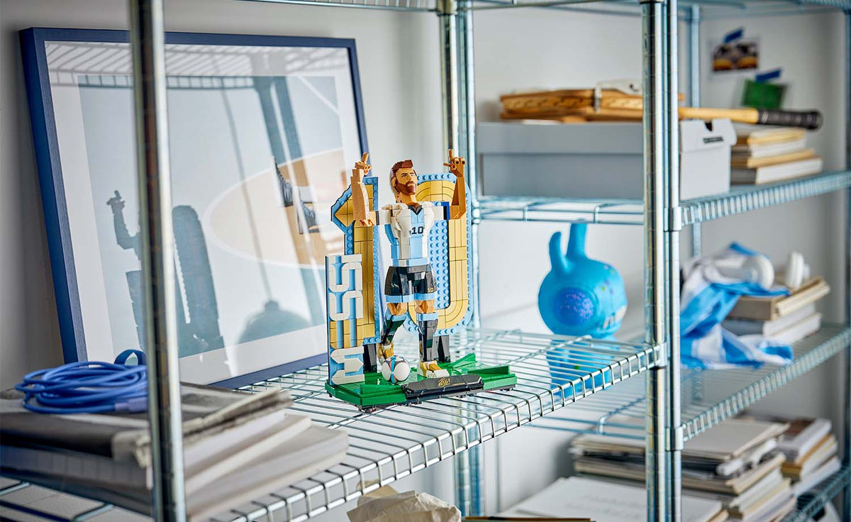 LEGO Editions Lionel Messi – Soccer Legend Set 43015
