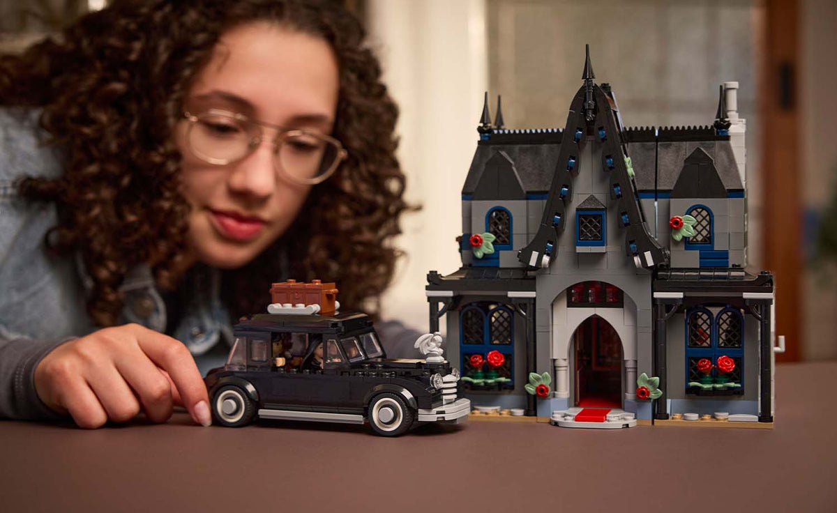 LEGO Wednesday Morticia's Cottage Set 76786
