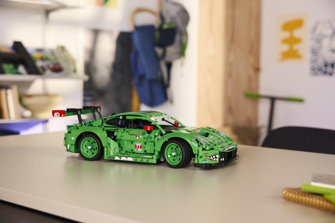 LEGO Technic Porsche 911 GT3 R REXY AO Racing Car Set 42224