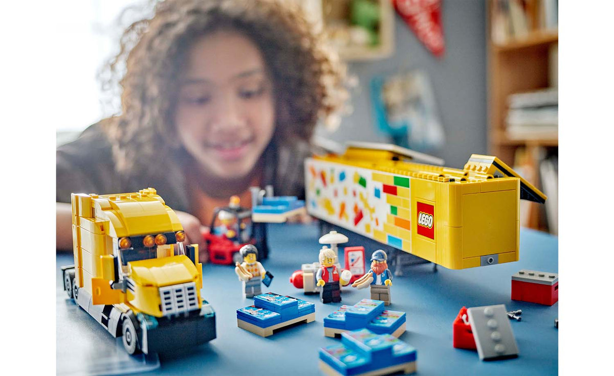 LEGO CITY Yellow Delivery Truck Set 60440