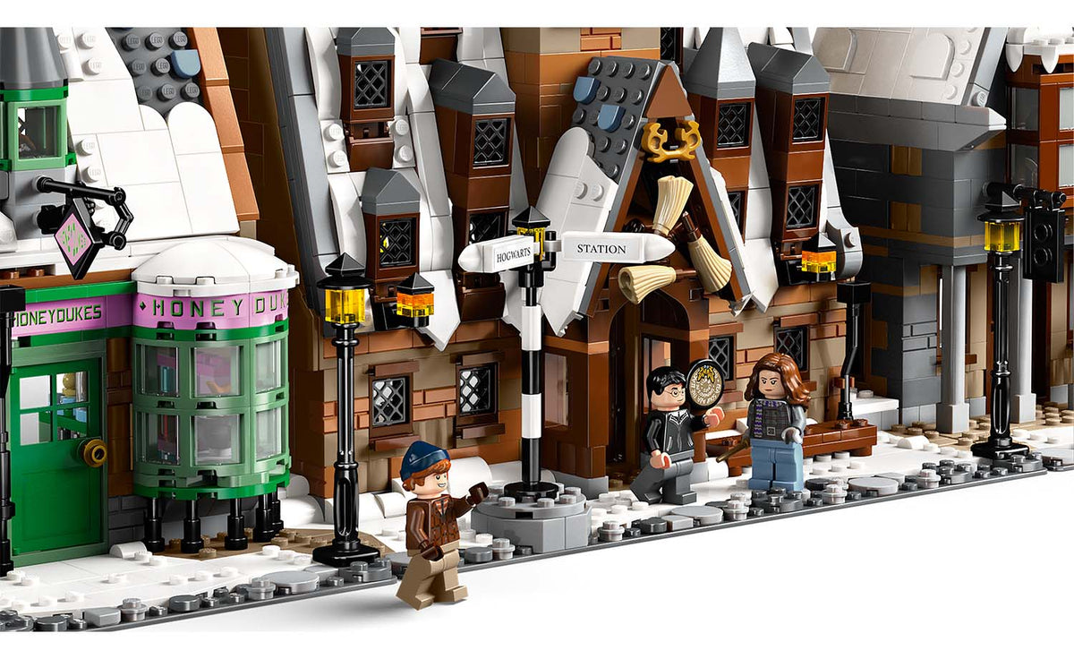LEGO Harry Potter Hogsmeade Village – Collectors' Edition Set 76457