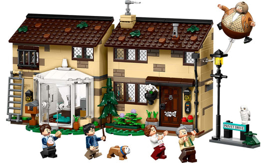 LEGO Harry Potter Privet Drive: Aunt Marge's Visit Set 76451
