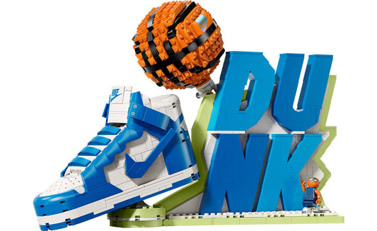 LEGO Iconic Nike Dunk Set 43008