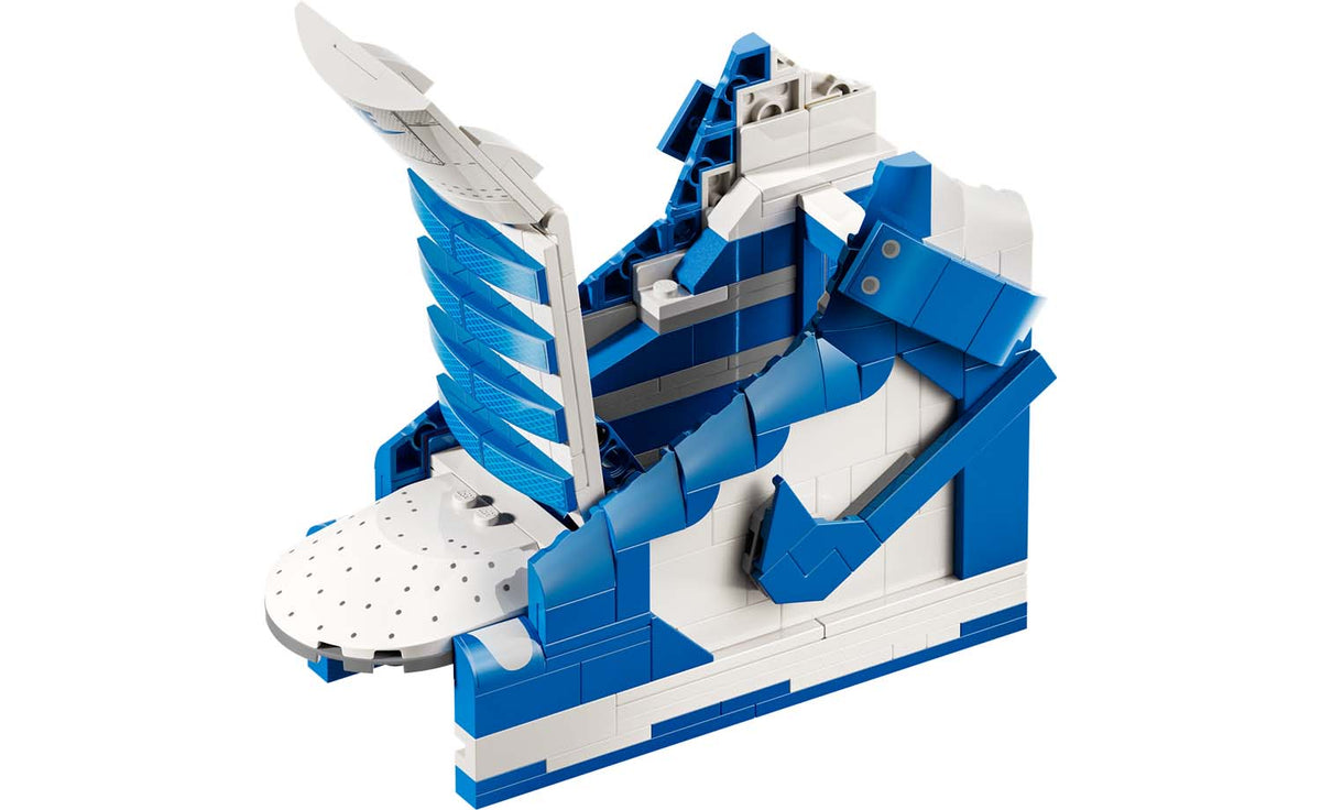 LEGO Iconic Nike Dunk Set 43008