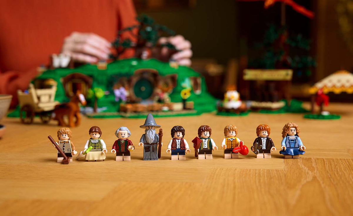 LEGO ICONS The Lord of the Rings: The Shire Set 10354