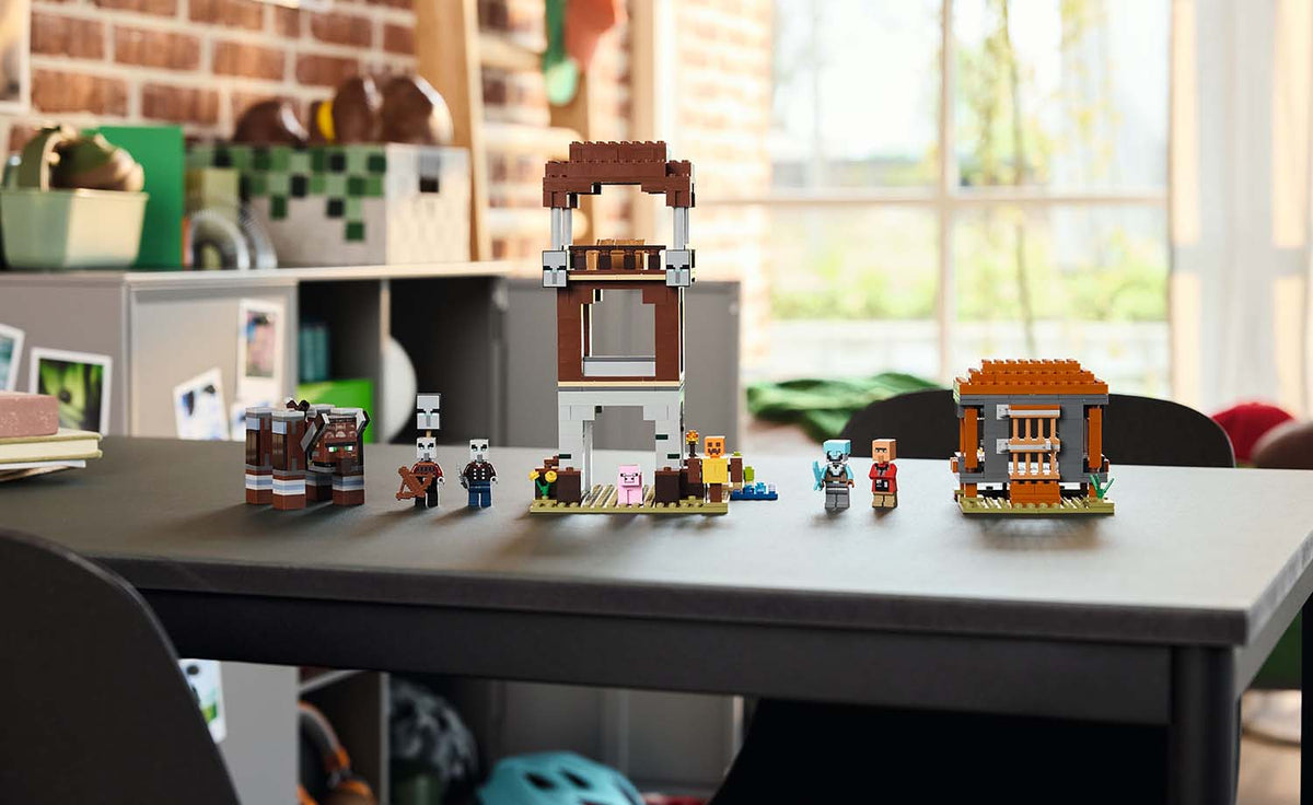 LEGO Minecraft The Pillager Outpost and Ravager Set 21278